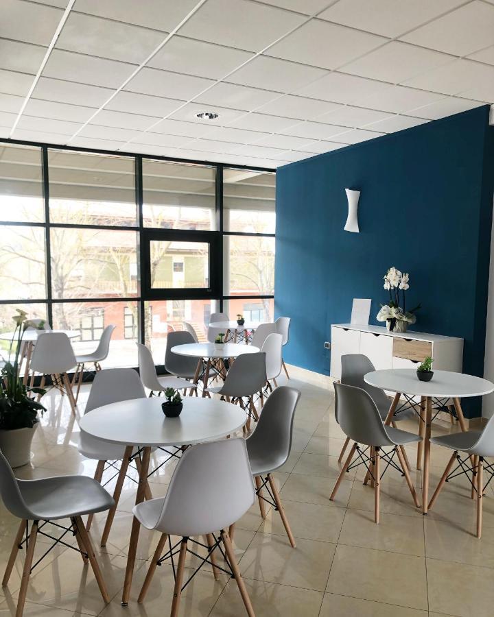 Hotel Domus Cerreto d'Esi Bagian luar foto