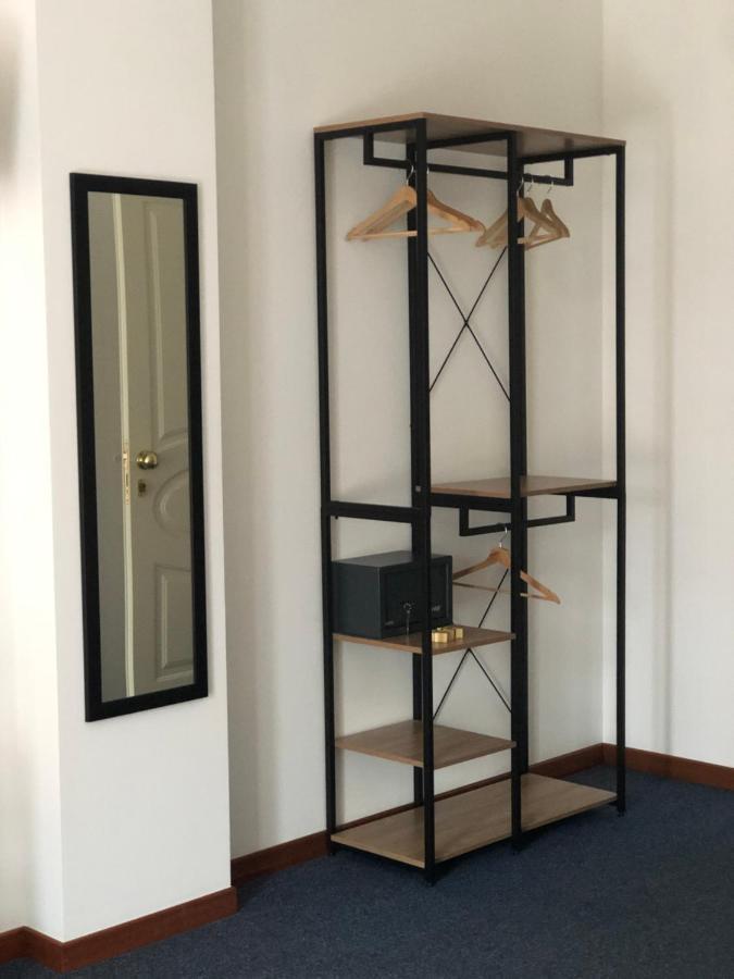 Hotel Domus Cerreto d'Esi Bagian luar foto