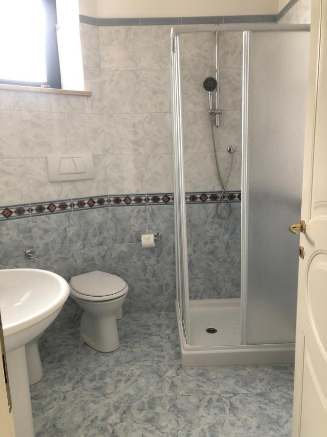 Hotel Domus Cerreto d'Esi Bagian luar foto